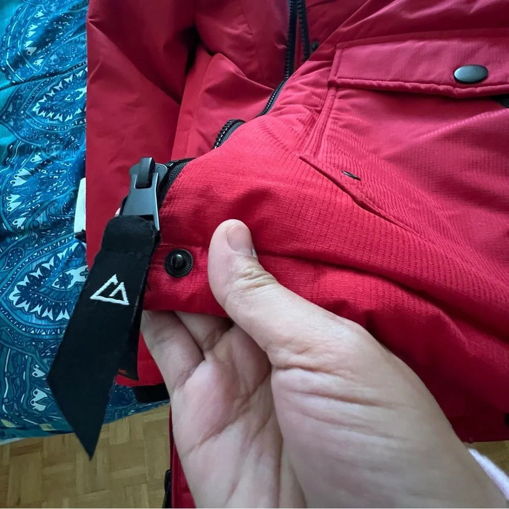 Women's Bold Red Ski & Snow Jacket - Picture 6 of 11